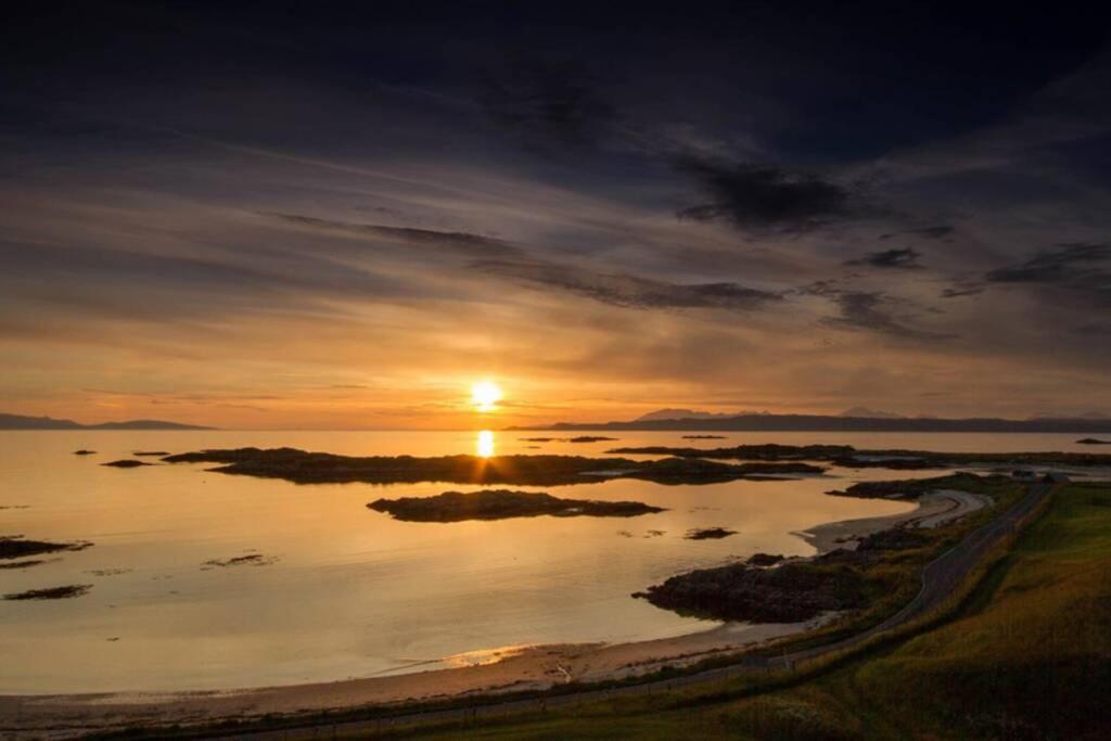 Mallaig Self Catering Apartment Bagian luar foto