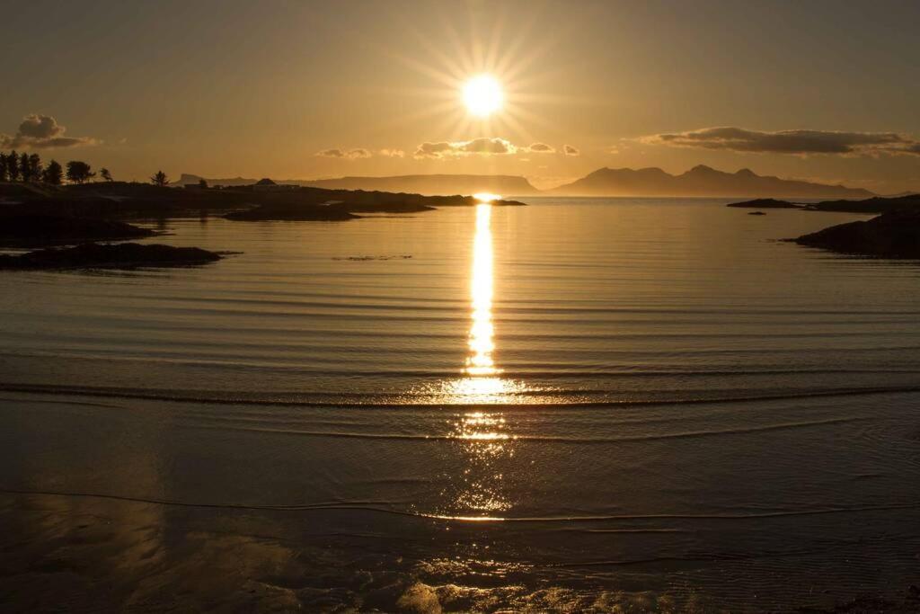 Mallaig Self Catering Apartment Bagian luar foto